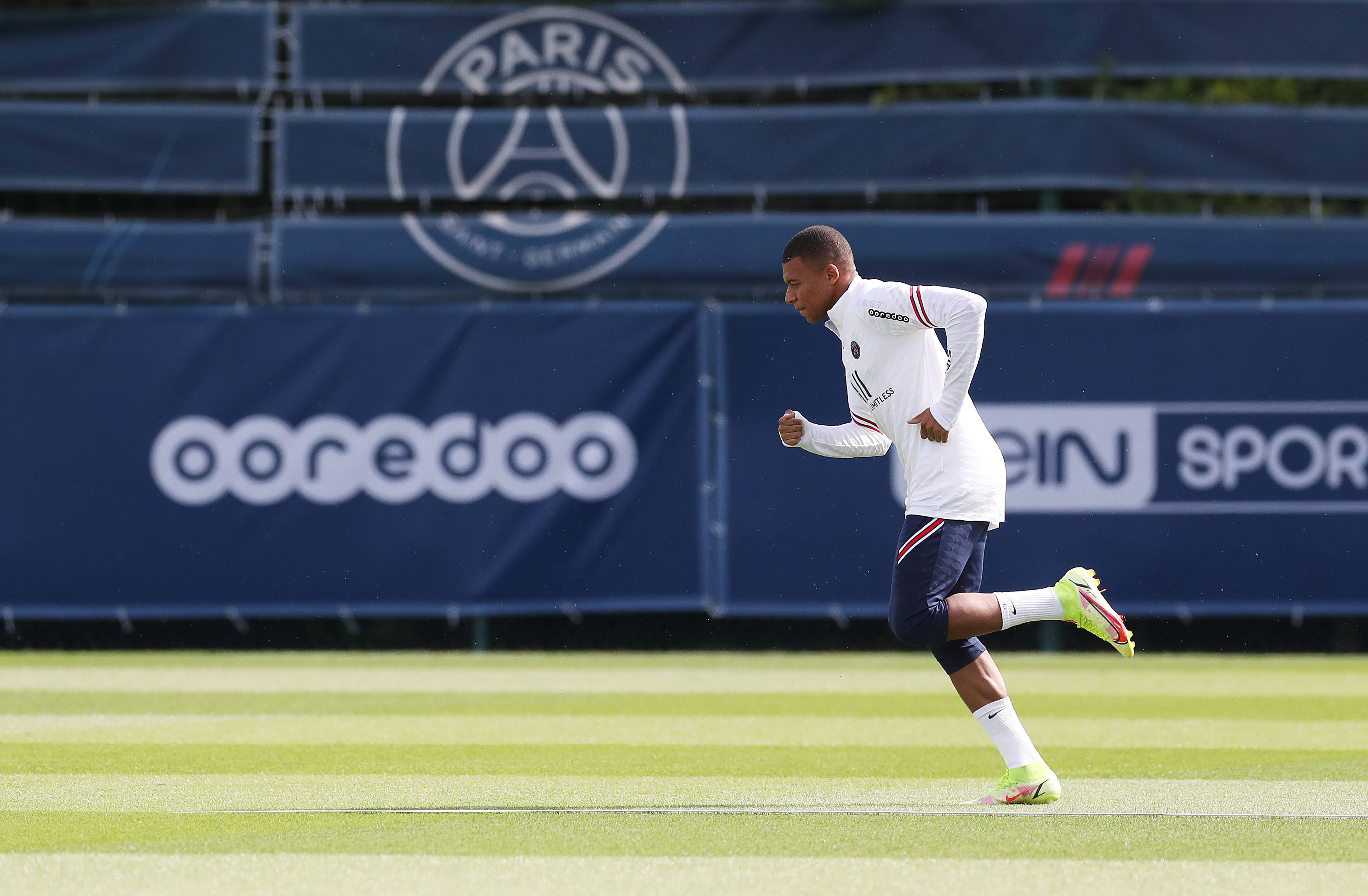 广东101-75江苏2喜1忧！萨姆纳王洪泽打成核心，2将纯废该弃用！（广东101-75轻取江苏，喜忧参半：萨姆纳与王洪泽坐稳核心位，两将表现低迷或应弃用）