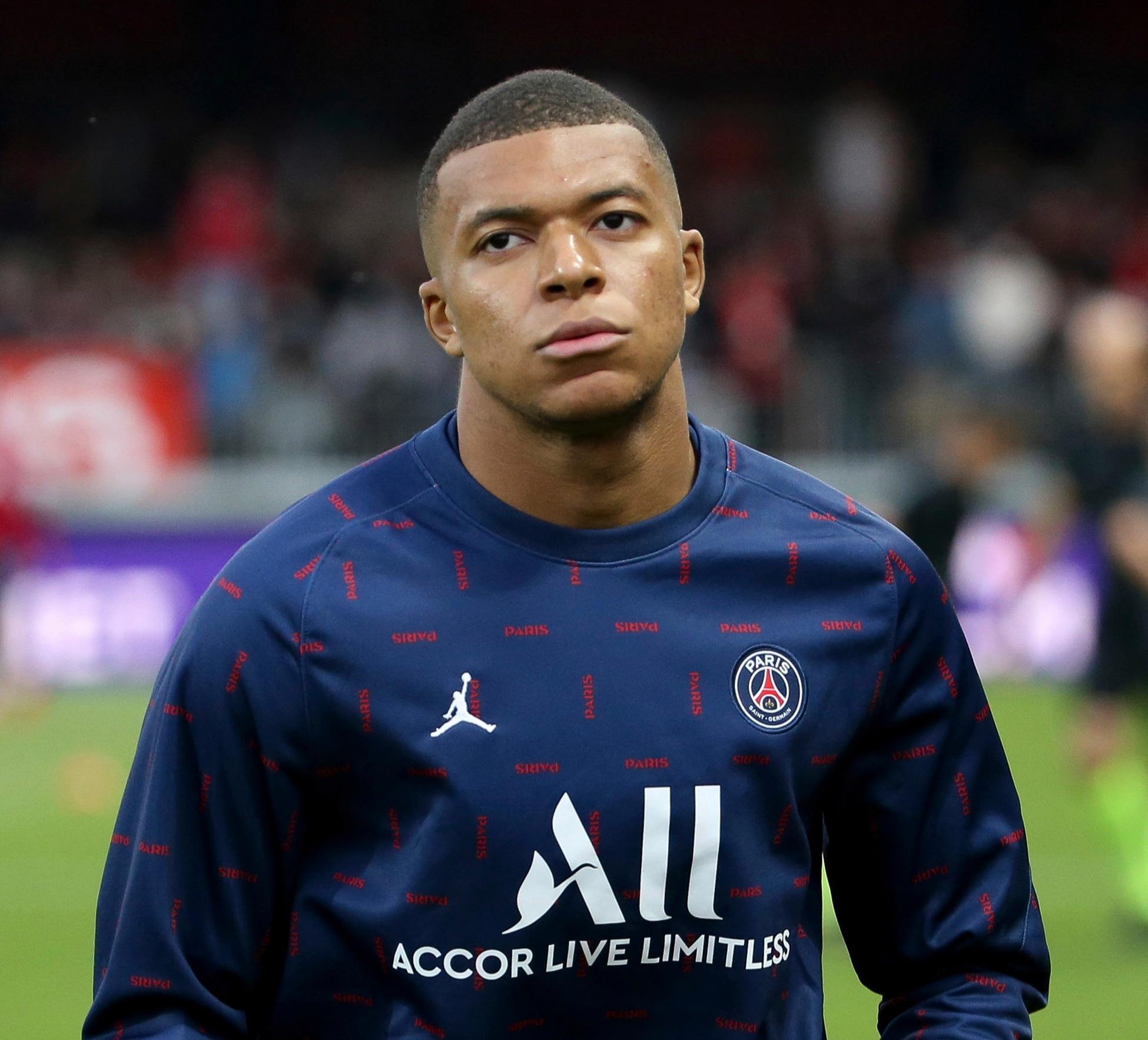 决战时刻致命失误！威金顿14中8得到23分5篮板10助攻（最后关头葬送良机！威金顿14投8中斩获23分5篮板10助攻）