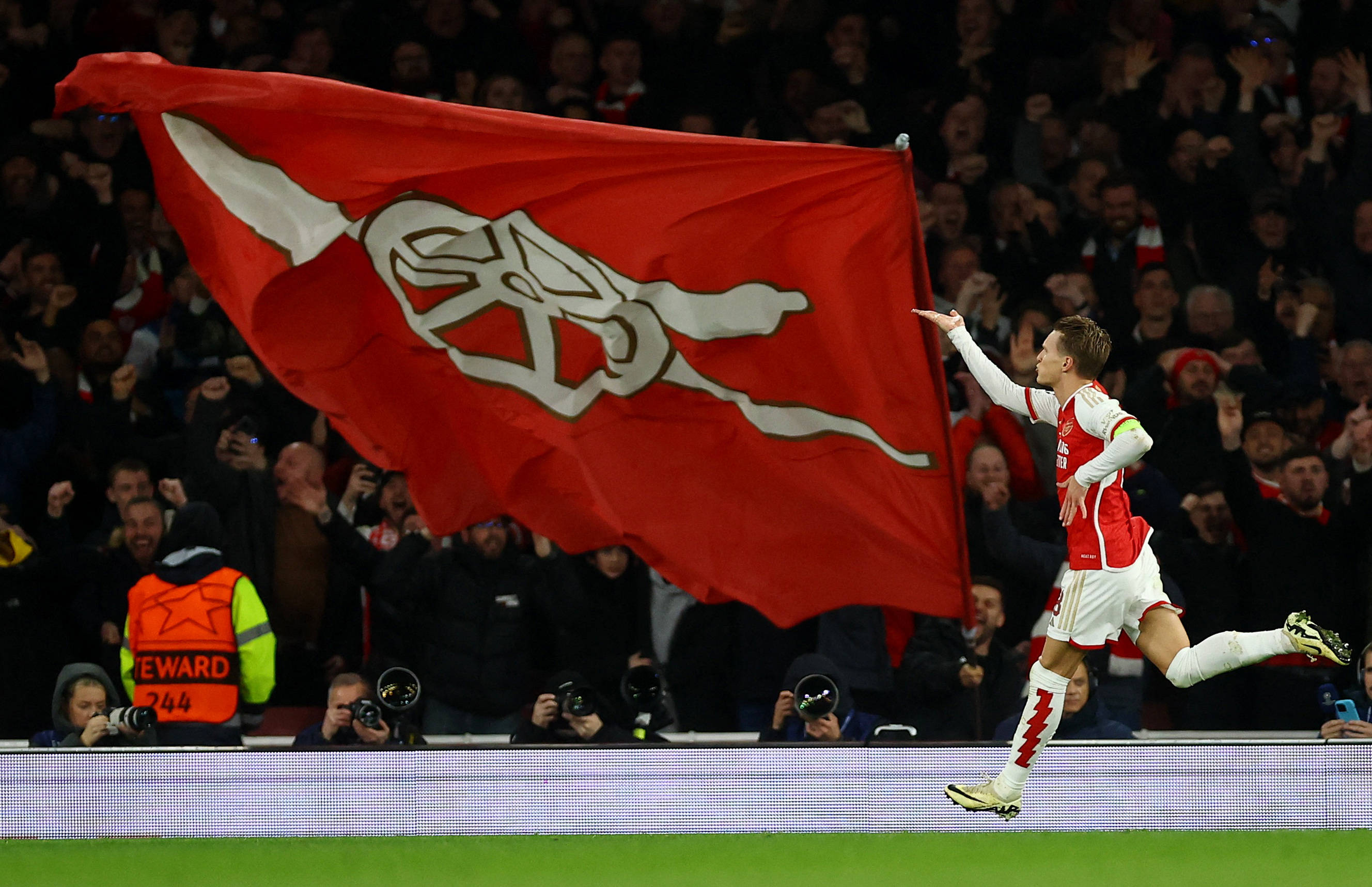 名记：热刺出售球员困难是最大问题，甚至已经阻碍了引援（名记：热刺清洗难度成头号难题，已拖累引援进程）