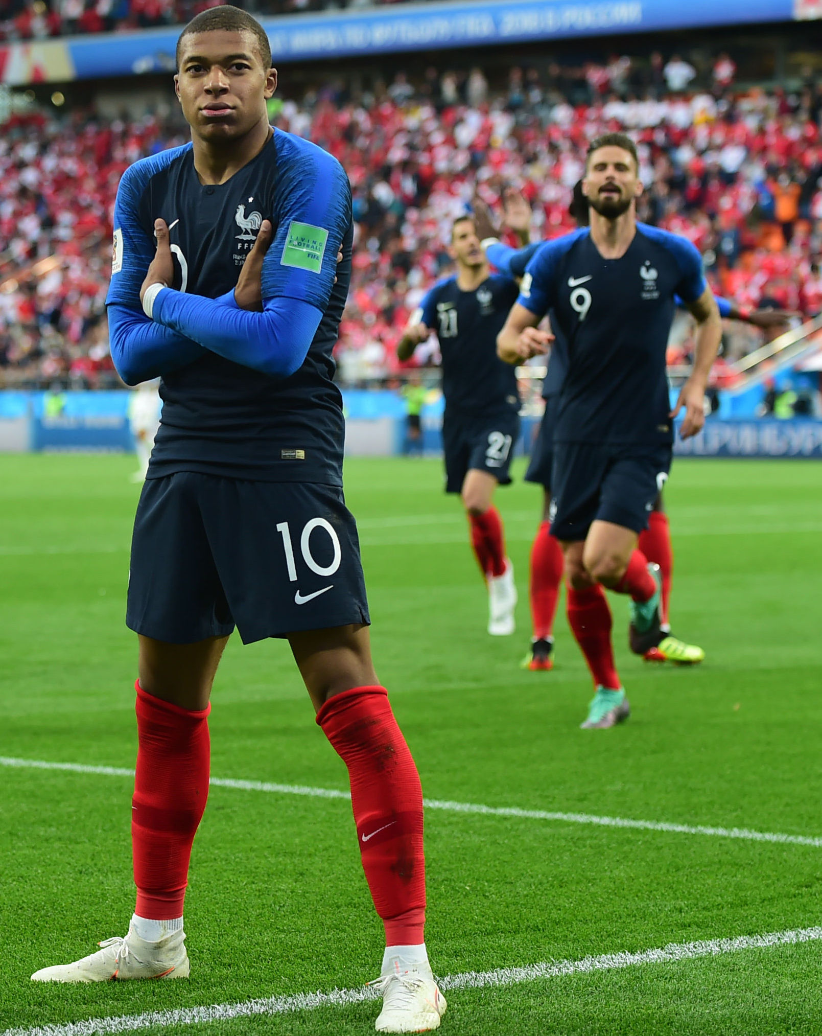 萨利巴复出对手教练下课，阿森纳赛前现变动（萨利巴回归之际对方主帅下课，阿森纳赛前突生变）