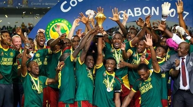 战三镇替补出场，依木兰完成山东泰山一线队首秀（替补登场对阵三镇，依木兰迎来山东泰山一线队处子秀）