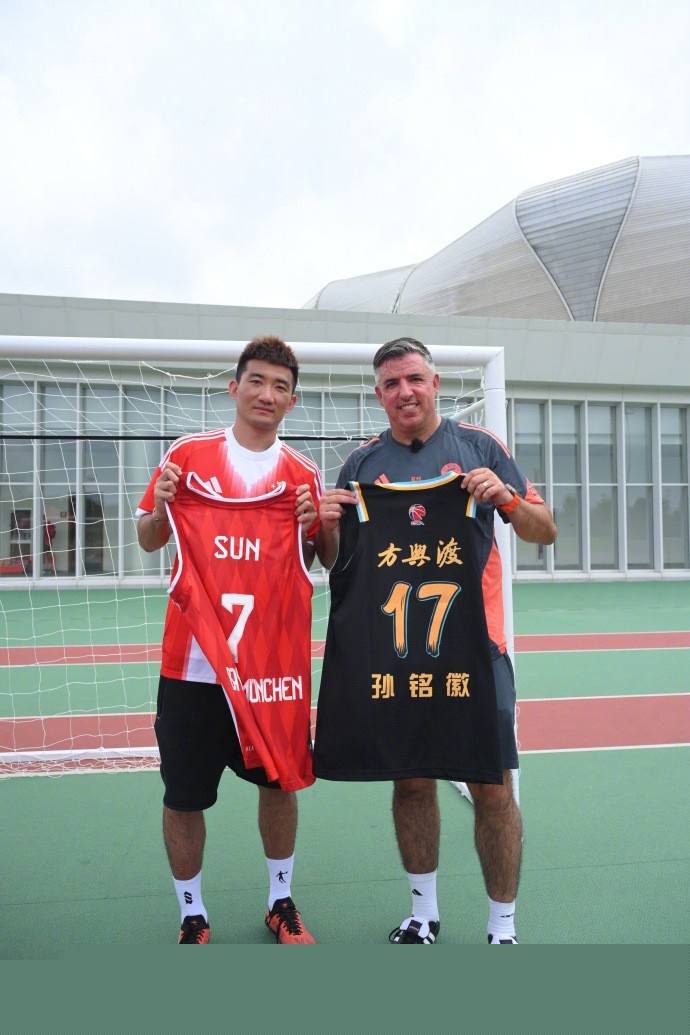 20支世界劲旅南山挥桨，2025大沙河赛艇邀请赛圆满收官（二十支世界强队挥桨南山，2025大沙河赛艇邀请赛圆满落幕）