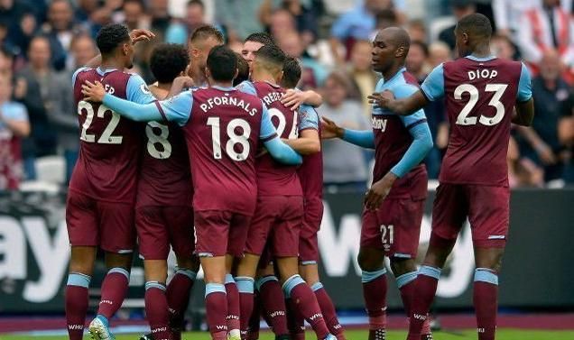 国安四老谈合影：18年足协杯决赛就我们四个在队里，留个纪念（国安四老合影忆2018足协杯：决赛时队内仅剩我们四人，特留纪念）