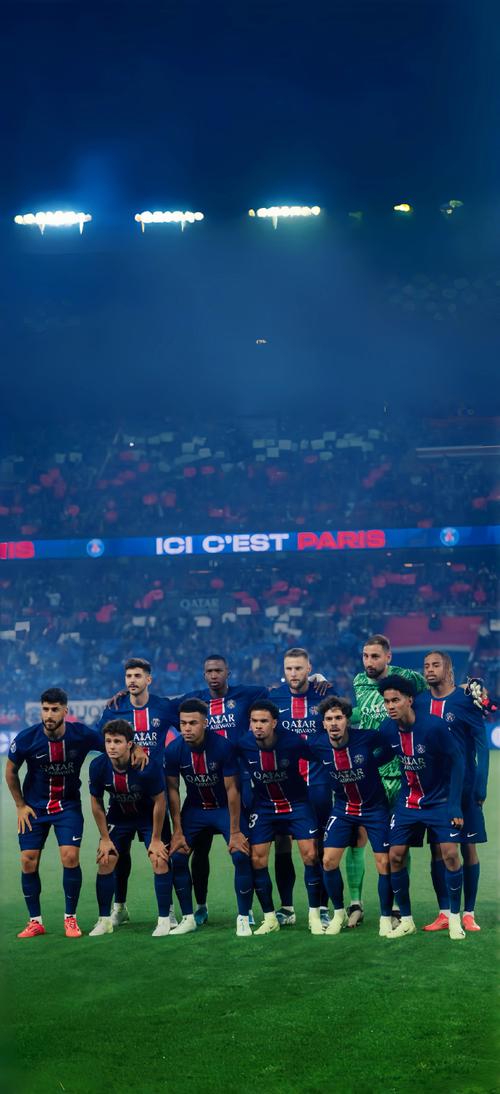 疯狂的足球：米兰门神迈尼昂的盘带合集（绿茵狂潮：米兰门神迈尼昂炫技盘带集锦）