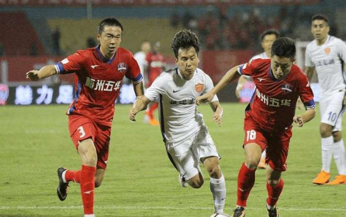 英超焦点战：利物浦主场迎战热刺,